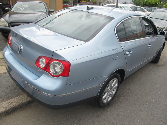 2006 Volkswagen Passat 4DR SDN LE V6 AT