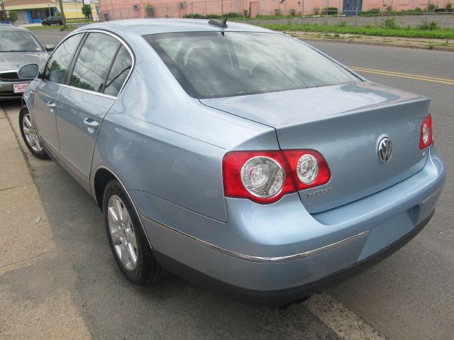 2006 Volkswagen Passat 4DR SDN LE V6 AT