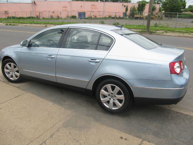 2006 Volkswagen Passat 4DR SDN LE V6 AT