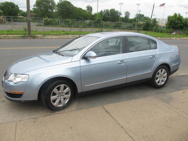 2006 Volkswagen Passat 4DR SDN LE V6 AT