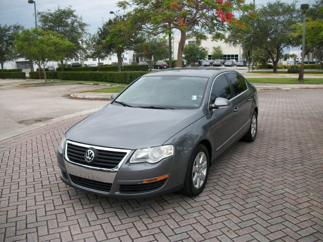 2006 Volkswagen Passat 4DR SDN LE V6 AT