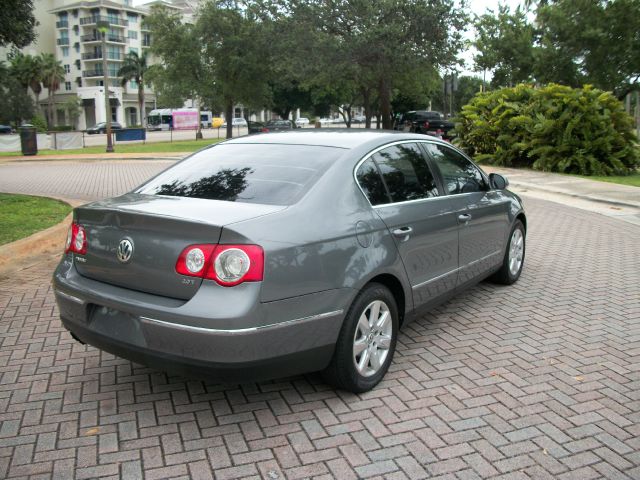 2006 Volkswagen Passat 4DR SDN LE V6 AT