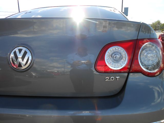 2006 Volkswagen Passat 4DR SDN LE V6 AT