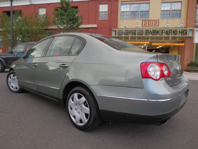 2006 Volkswagen Passat 4DR SDN LE V6 AT