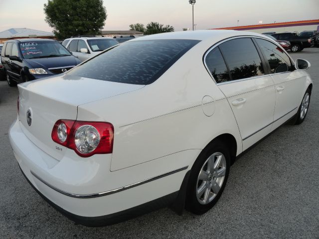 2006 Volkswagen Passat 4DR SDN LE V6 AT