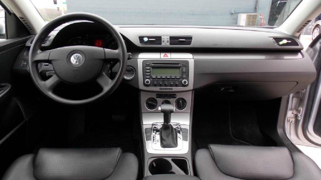 2007 Volkswagen Passat Base