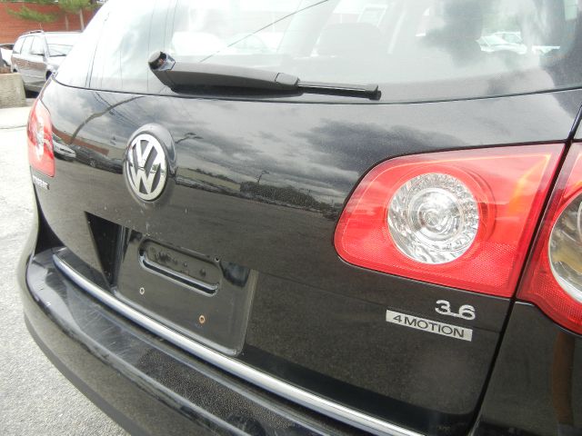 2007 Volkswagen Passat 2003 GMC Savana