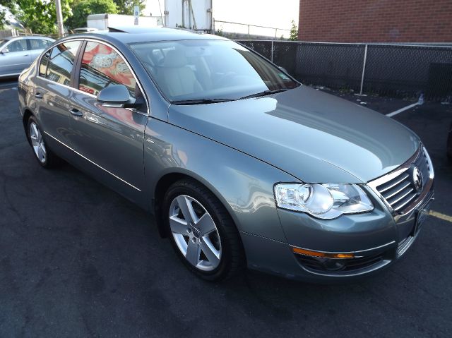 2007 Volkswagen Passat 4dr LE Auto 4WD