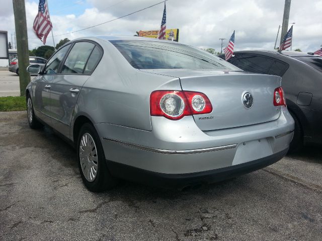 2007 Volkswagen Passat 4DR SDN LE V6 AT