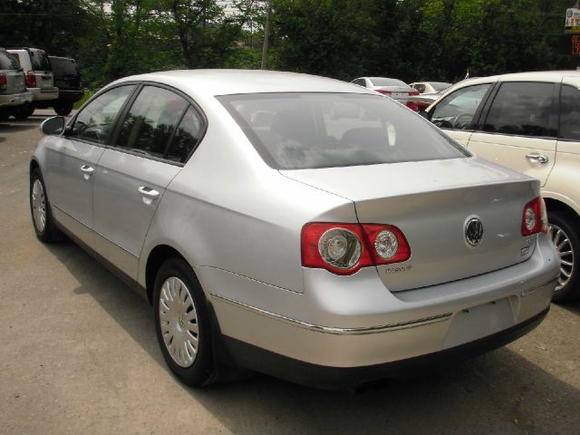 2007 Volkswagen Passat 4DR SDN LE V6 AT