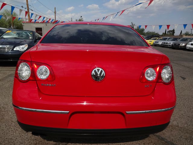 2008 Volkswagen Passat Series 4