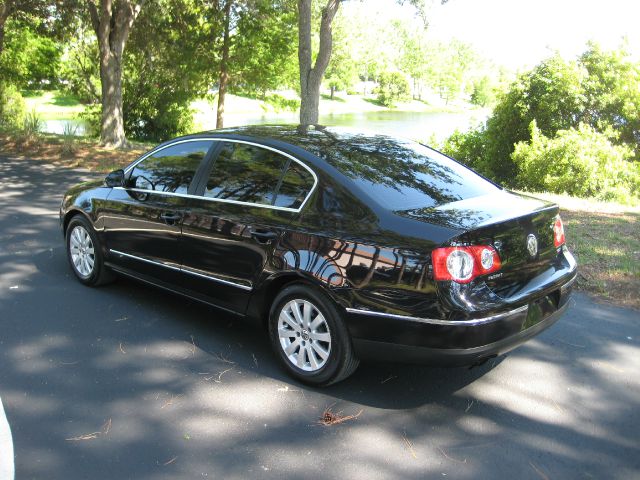 2008 Volkswagen Passat LS Flex Fuel 4x4 This Is One Of Our Best Bargains