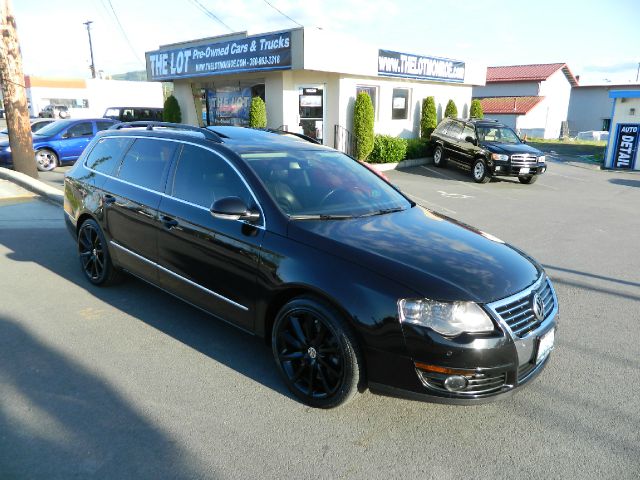 2008 Volkswagen Passat LE 4x43rd Row Leather