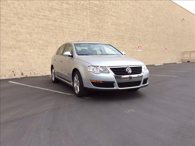 2008 Volkswagen Passat 4x4 LTZ