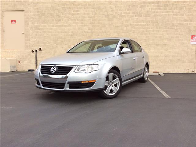 2008 Volkswagen Passat 4x4 LTZ