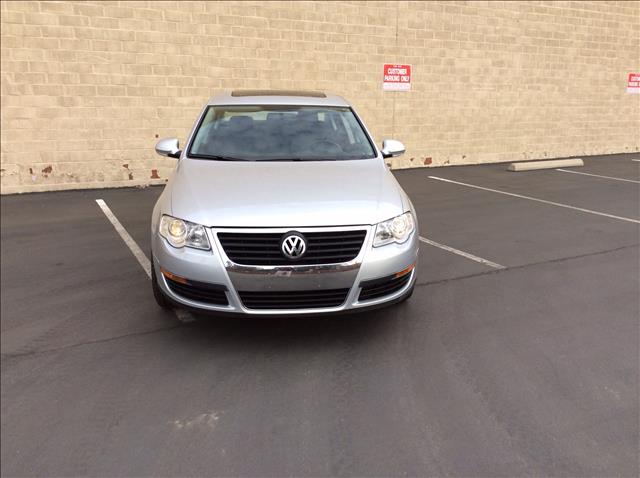 2008 Volkswagen Passat 4x4 LTZ