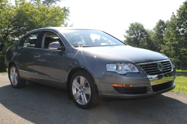 2008 Volkswagen Passat 4x4 LTZ