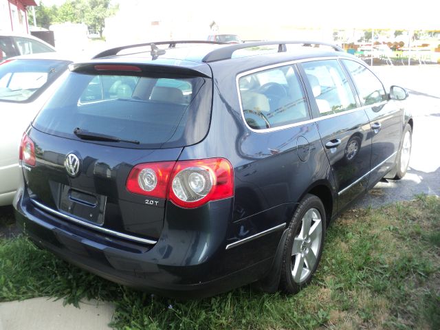 2008 Volkswagen Passat 4x4 LTZ