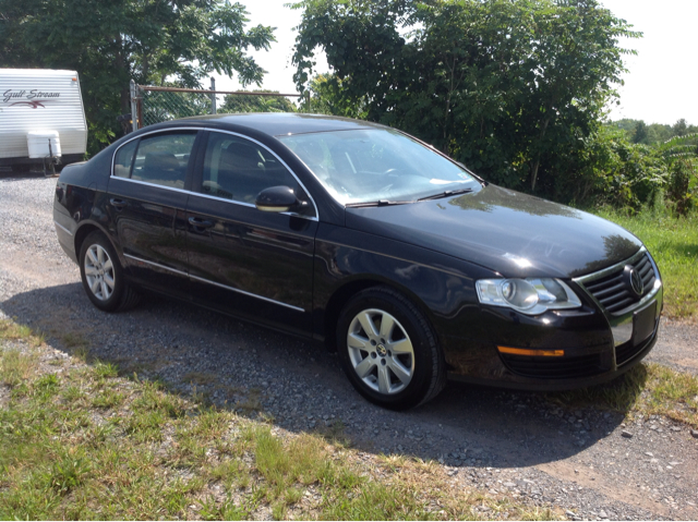 2008 Volkswagen Passat Series 4