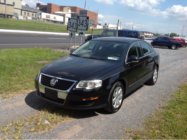 2008 Volkswagen Passat Series 4