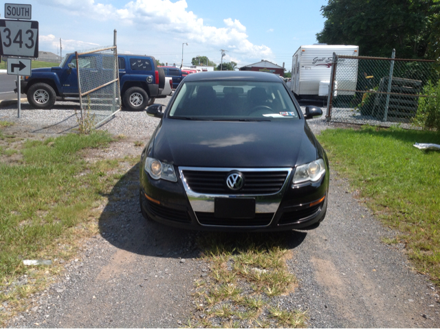 2008 Volkswagen Passat Series 4