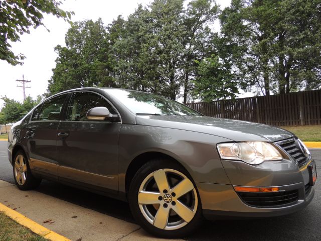 2008 Volkswagen Passat 4x4 LTZ