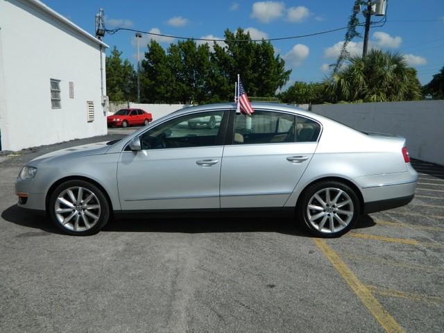 2008 Volkswagen Passat LT 4WD