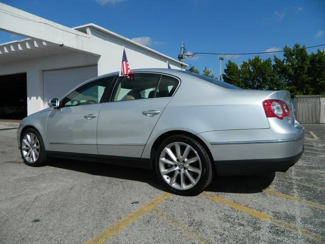 2008 Volkswagen Passat LT 4WD