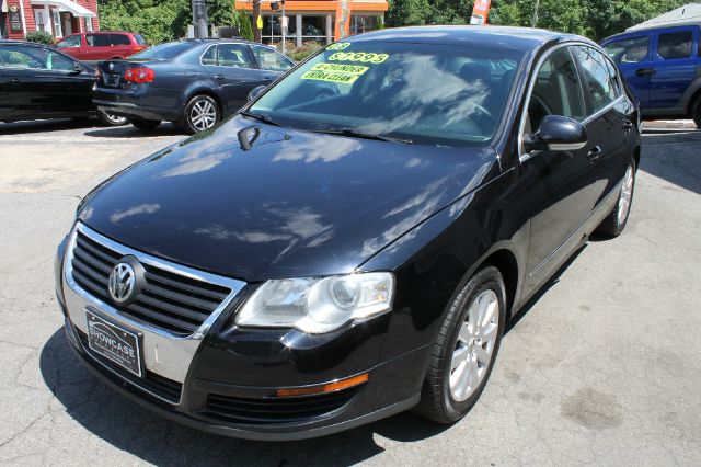 2008 Volkswagen Passat Series 4