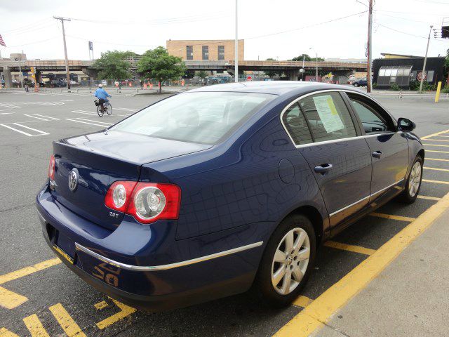 2008 Volkswagen Passat W/ CD, MP3, And Auxiliary Audio Jack