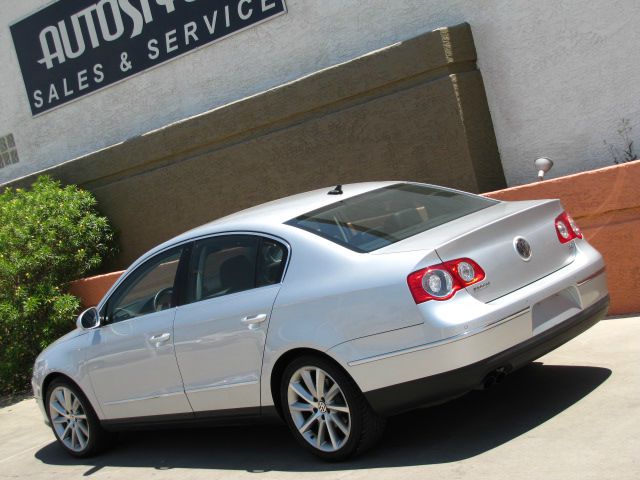 2008 Volkswagen Passat LT 4WD