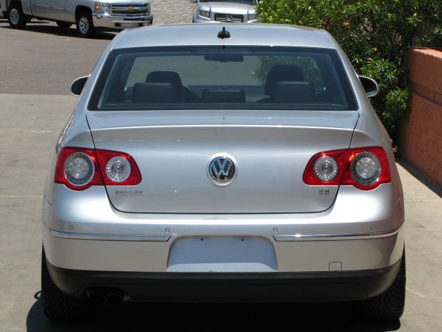 2008 Volkswagen Passat LT 4WD