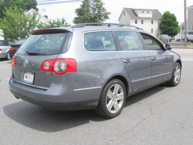 2008 Volkswagen Passat 4x4 LTZ