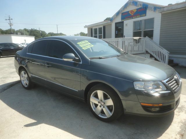 2009 Volkswagen Passat 4x4 LTZ