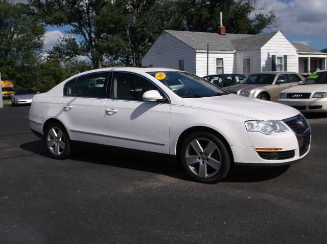 2009 Volkswagen Passat 4x4 LTZ