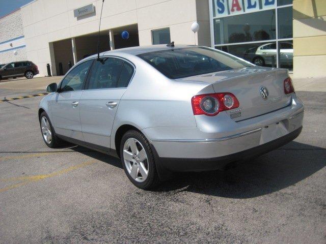 2009 Volkswagen Passat 4x4 LTZ