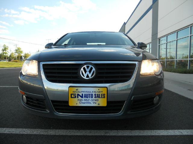 2009 Volkswagen Passat 4x4 LTZ