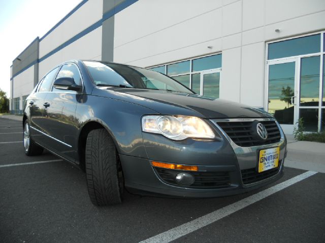 2009 Volkswagen Passat 4x4 LTZ