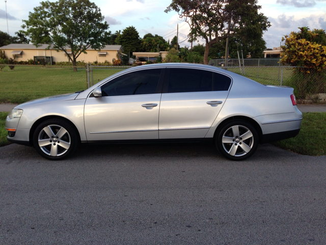 2009 Volkswagen Passat 4x4 LTZ