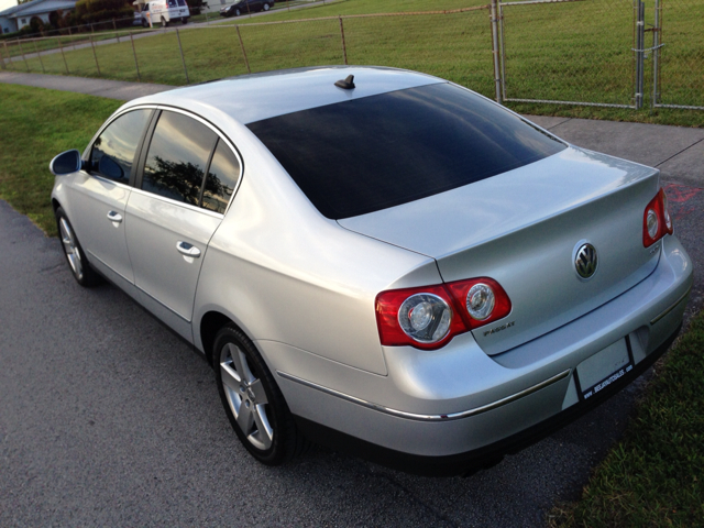 2009 Volkswagen Passat 4x4 LTZ