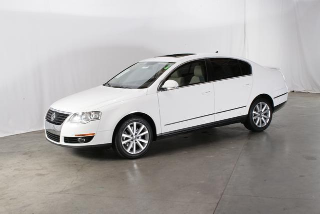 2010 Volkswagen Passat 4x4 LTZ