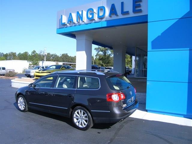 2010 Volkswagen Passat 4x4 LTZ