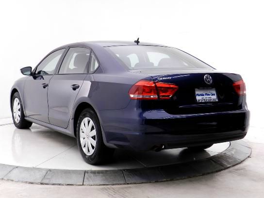 2012 Volkswagen Passat 4.2L Quattro LWB AUTO