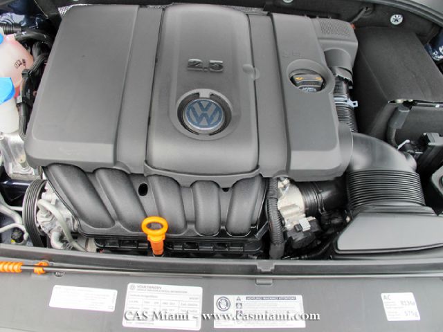 2012 Volkswagen Passat XLT Xcab5.4