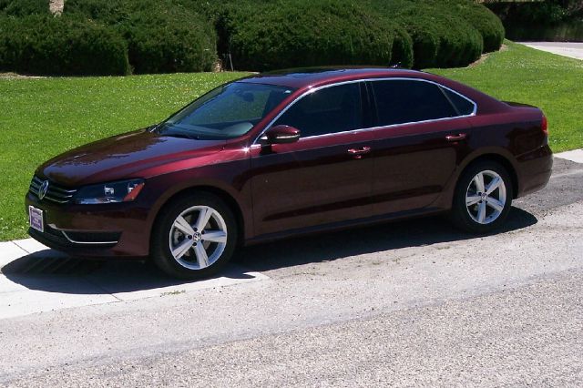 2012 Volkswagen Passat XLT Xcab5.4