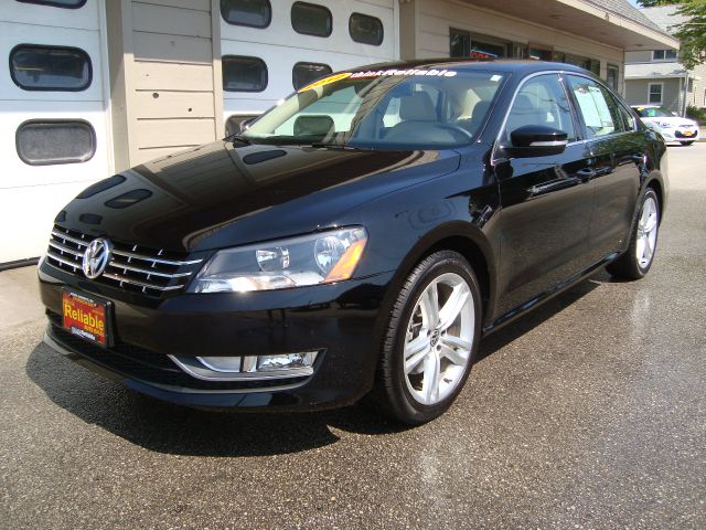 2012 Volkswagen Passat Slt1awd