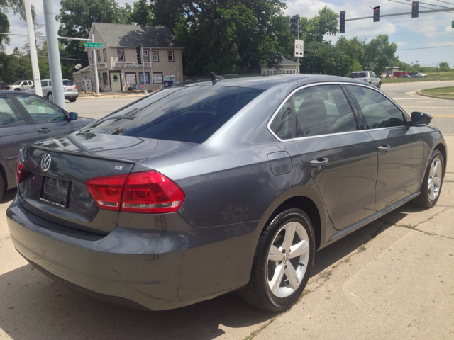 2012 Volkswagen Passat Mainstreet Sedan