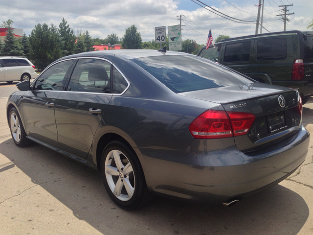 2012 Volkswagen Passat Mainstreet Sedan