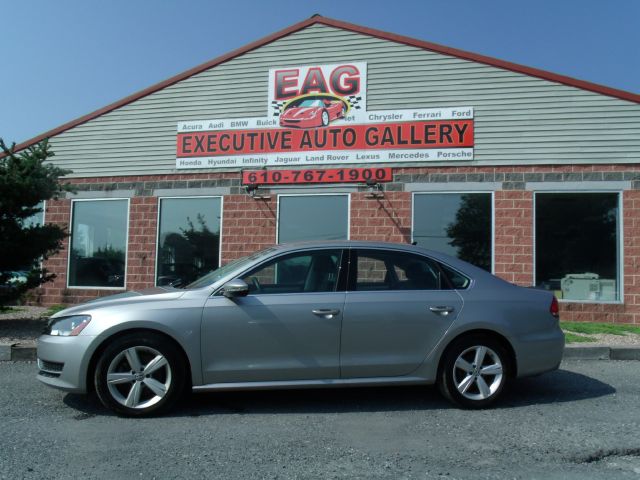 2012 Volkswagen Passat XLT Xcab5.4