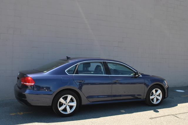 2012 Volkswagen Passat SE